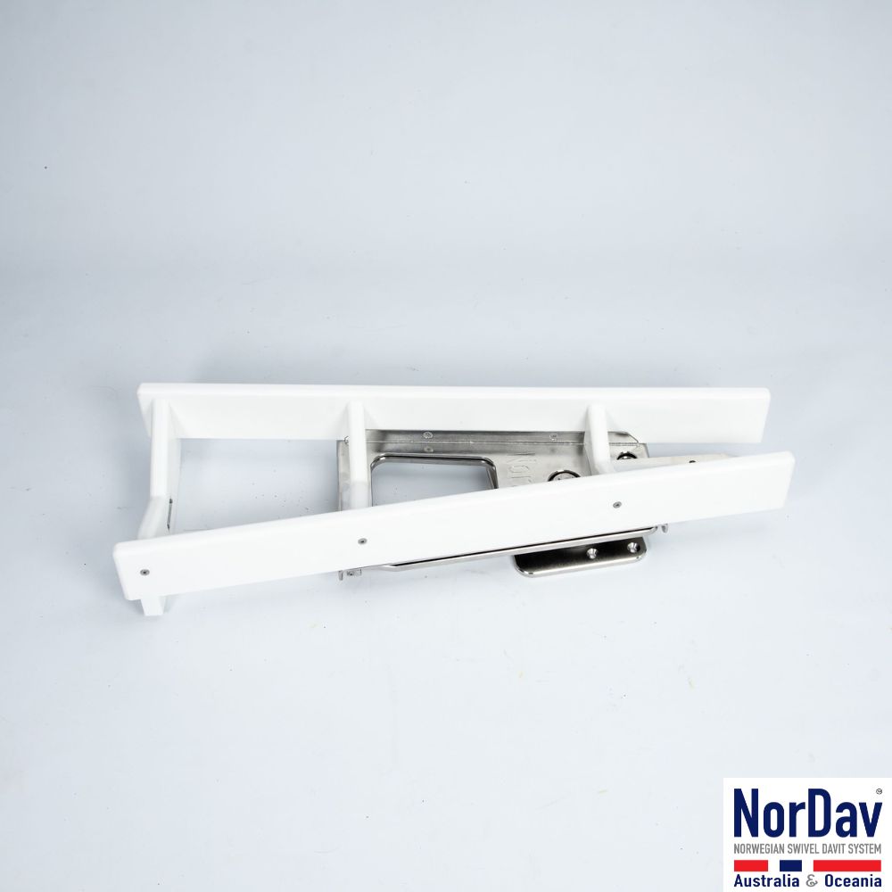 You are currently viewing The Shipwright’s Guide to Rigid Inflatable Boat (RIB) Platform Lifting